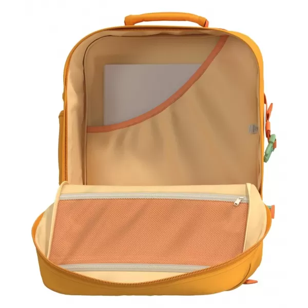  Hátizsák CABINZERO Classic 44L MÉHSEJT 