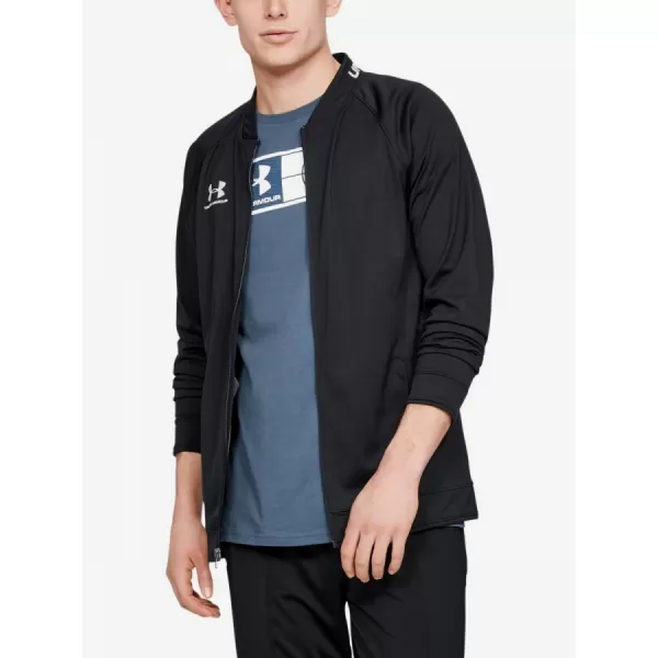  Férfi dzseki UNDER ARMOUR CHALLENGER III JACKET 1343919-001 FEKETE 