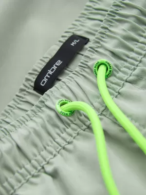 Férfi rövidnadrág OMBRE OM-SRSS-0216 MENTA