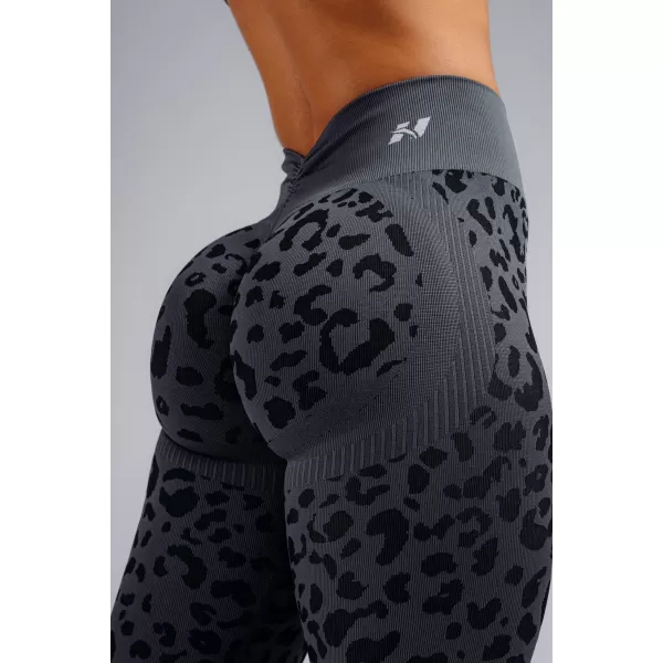  Kompressziós push-up leggings leopárdmintával NEBBIA PRIMAL 849 FEKETE LEOPÁRD 