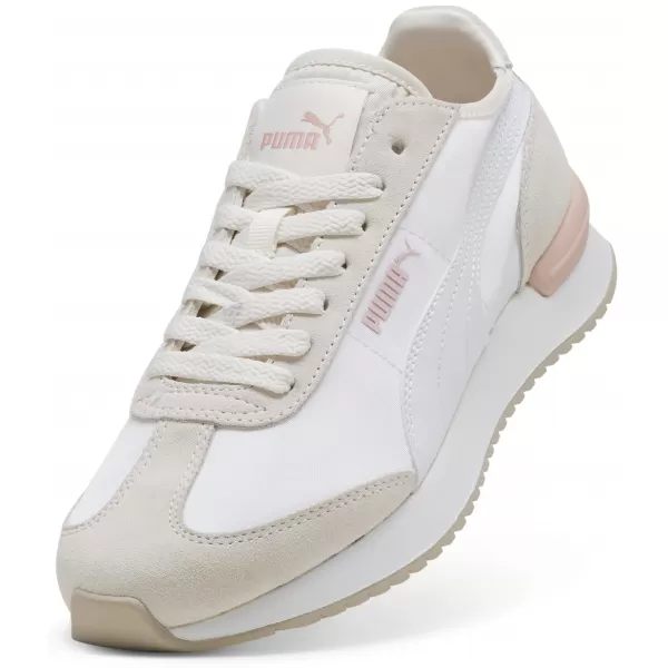  Cipők PUMA R78 WIND NYLON 400694-04 WHITE/ FEHÉR/PUMA FEHÉR/SIVATAGI POR 