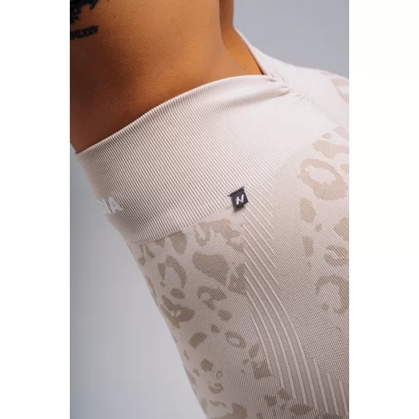  Kompressziós push-up leggings leopárdmintával NEBBIA PRIMAL 849 KRÉMLEOPÁRD 