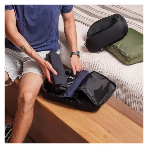  Hátizsák CABINZERO Air Packing Cube Backpack 12L Absolute Black TELJESEN FEKETE 
