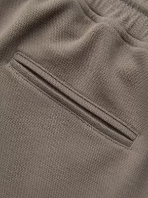 Férfi rövidnadrág OMBRE OM-SRSK-0124 KHAKI