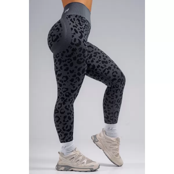  Kompressziós push-up leggings leopárdmintával NEBBIA PRIMAL 849 FEKETE LEOPÁRD 