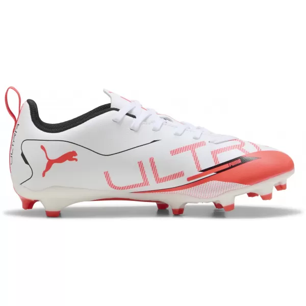  Gyerek focicipő PUMA ULTRA 5 PLAY FG/AG JR 108170-01 FEHÉR/FEKETE/VILÁGÍTÓ VÖRÖS 