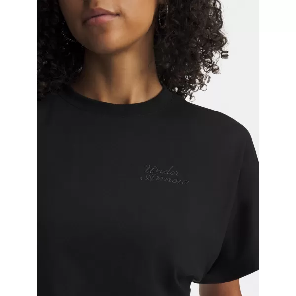  Női póló UNDER ARMOUR CROPPED SCRIPT SS TEE 6009677-008 FEKETE 