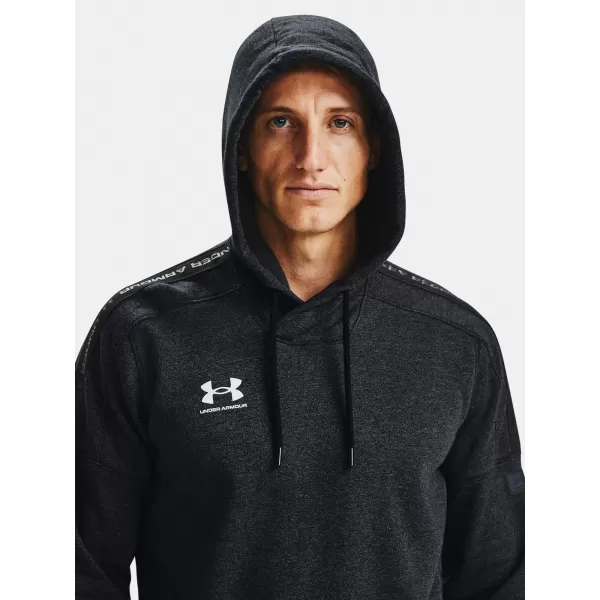  Férfi pulóver UNDER ARMOUR ACCELERATE OFF-PITCH HOODIE 1356763-001 FEKETE 