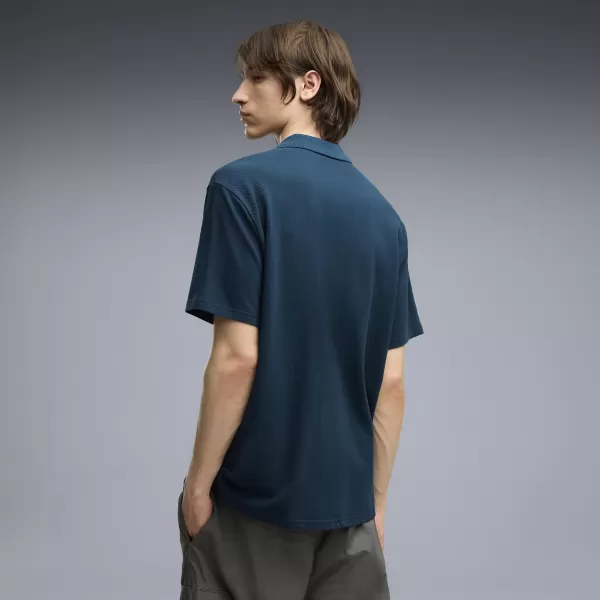  Férfi póló gallérral PUMA WARDROBE ESS PIQUE RELAXED POLO 62965736 ÉJFÉLI BENZIN 