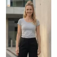 Szürke