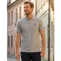 Szürke