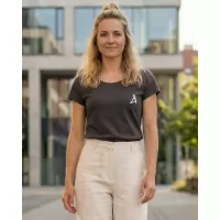 Szürke