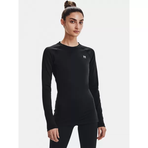  Női póló UNDER ARMOUR AUTHENTICS CREW 1368701-001 FEKETE 