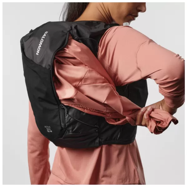  Női hátizsák SALOMON ACTIVE SKIN 12 WOMEN SET LC2178600 FEKETE/FÉM 