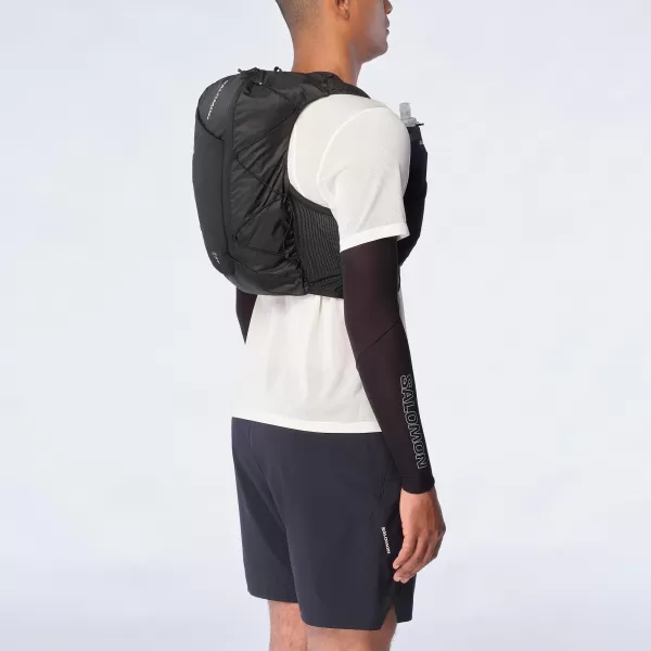  Férfi hátizsák SALOMON ACTIVE SKIN 12 SET LC2177400 FEKETE/FÉM 