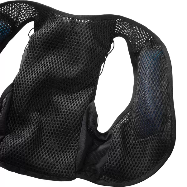  Férfi hátizsák SALOMON ACTIVE SKIN 12 SET LC2177400 FEKETE/FÉM 