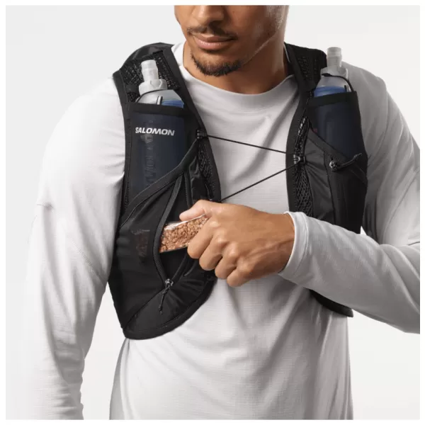  Férfi hátizsák SALOMON ACTIVE SKIN 12 SET LC2177400 FEKETE/FÉM 