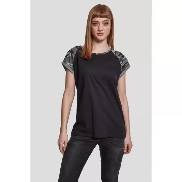  Ing URBAN CLASSICS TB1913 FEKETE/SÖTÉT CAMO 