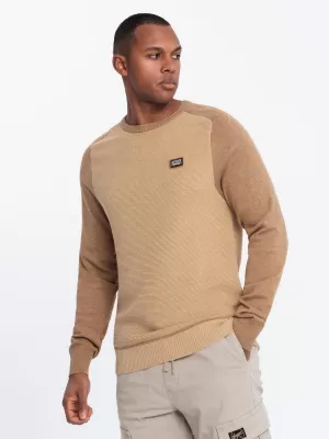 Férfi pulóver OMBRE OM-SWSW-0121 BARNA