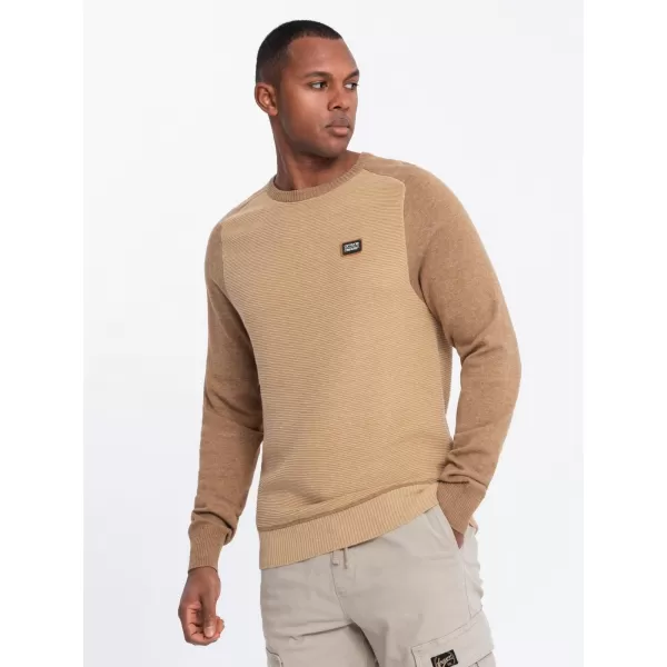  Férfi pulóver OMBRE OM-SWSW-0121 BARNA 