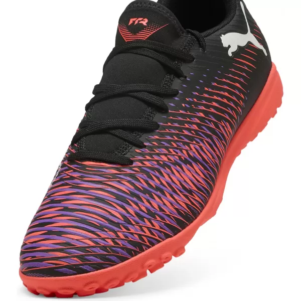  Csizma PUMA FUTURE 8 PLAY TT 108378_01 FEKETE/FEHÉR/IZZÓ PIROS 