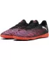 Csizma PUMA FUTURE 8 PLAY TT 108378_01 FEKETE/FEHÉR/IZZÓ PIROS
