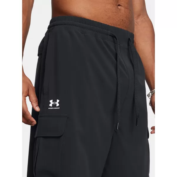  Férfi rövidnadrág UNDER ARMOUR VIBE WOVEN CARGO SHORT 1386560-001 FEKETE 