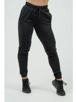 Női jellegzetes INTENSE 846 BLACK Nebbia bő melegítőnadrág