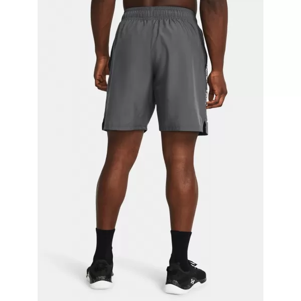  Férfi rövidnadrág UNDER ARMOUR WOVEN WDMK SHORTS 1383356-025 SZÜRKE 