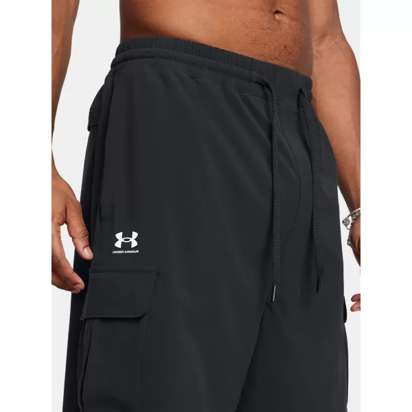  Férfi rövidnadrág UNDER ARMOUR VIBE WOVEN CARGO SHORT 1386560-001 FEKETE 