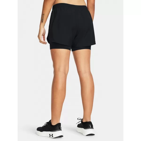  Női rövidnadrág UNDER ARMOUR FLY BY 2-IN-1 SHORTS 1382440-001 FEKETE 