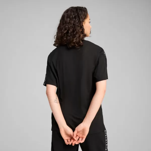 Ing PUMA ESS TAPE RELAXED TEE 685009-01 FEKETE 