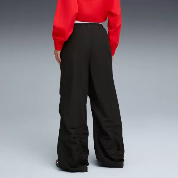  Hölgyek nadrágja PUMA WARDROBE ESS PARACHUTE WOVEN PANTS OP 632044-01 FEKETE 